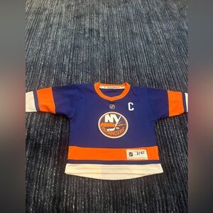 100% authentic kids NY Islanders Jersey Lee size 2T/4T